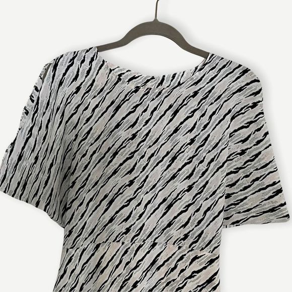 BCBGeneration Mini Dress, Abstract Print NWT - Picture 3 of 15